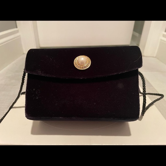 Super cute design, Clutch/Shoulder Purse - Picture 1 of 10